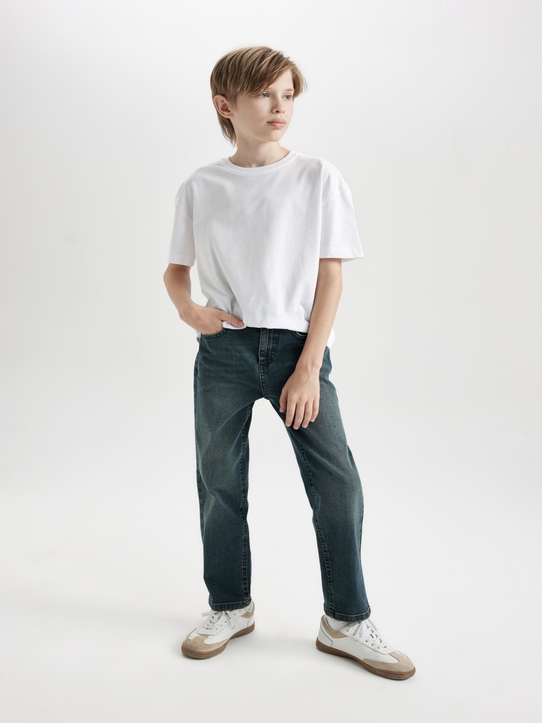 

DeFacto Boys Relaxed Fit Heavy Fade Jeans, Blue