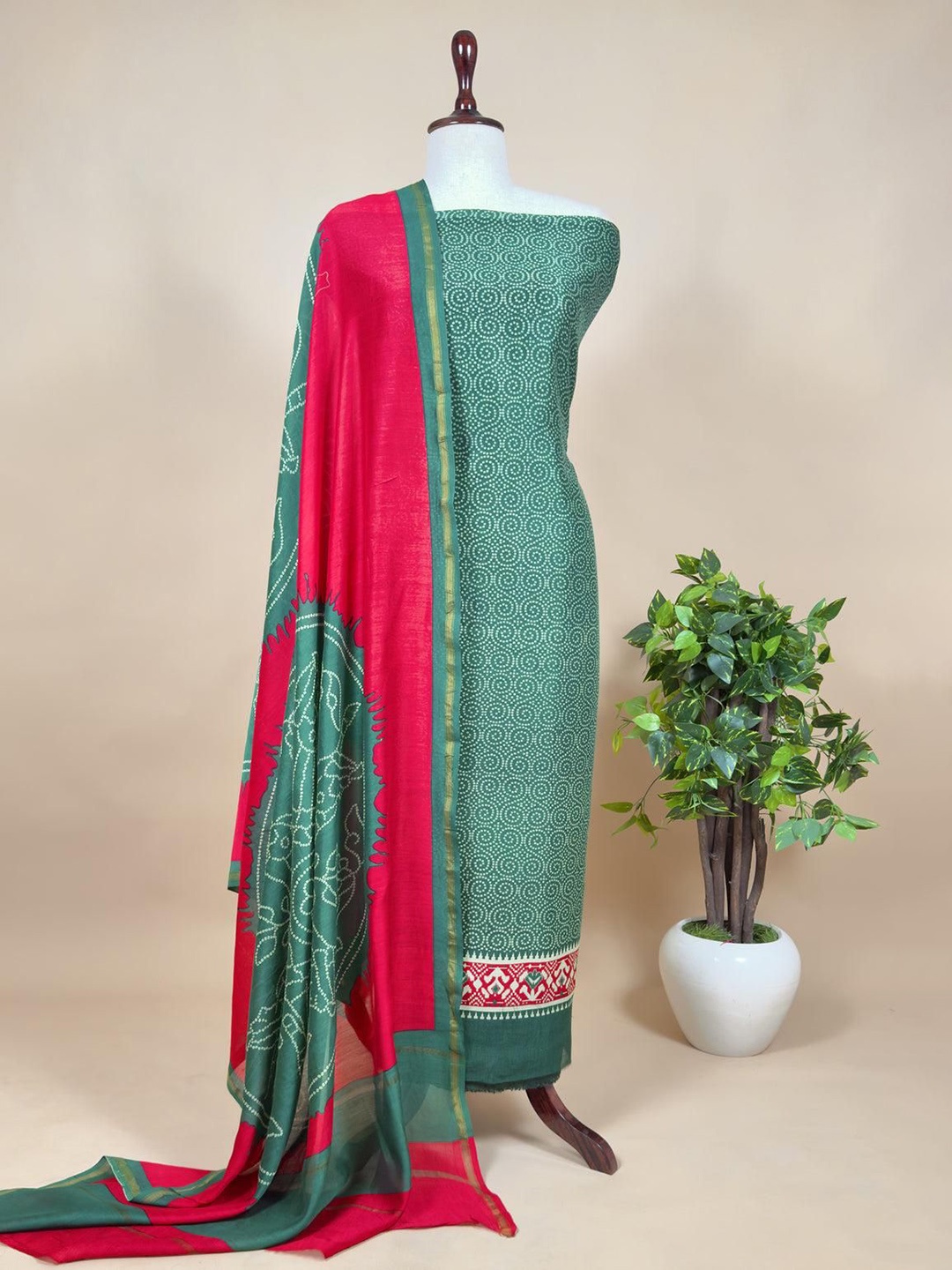 

Kalasheel Bandhani Printed Pure Silk Unstitched Dress Material, Green