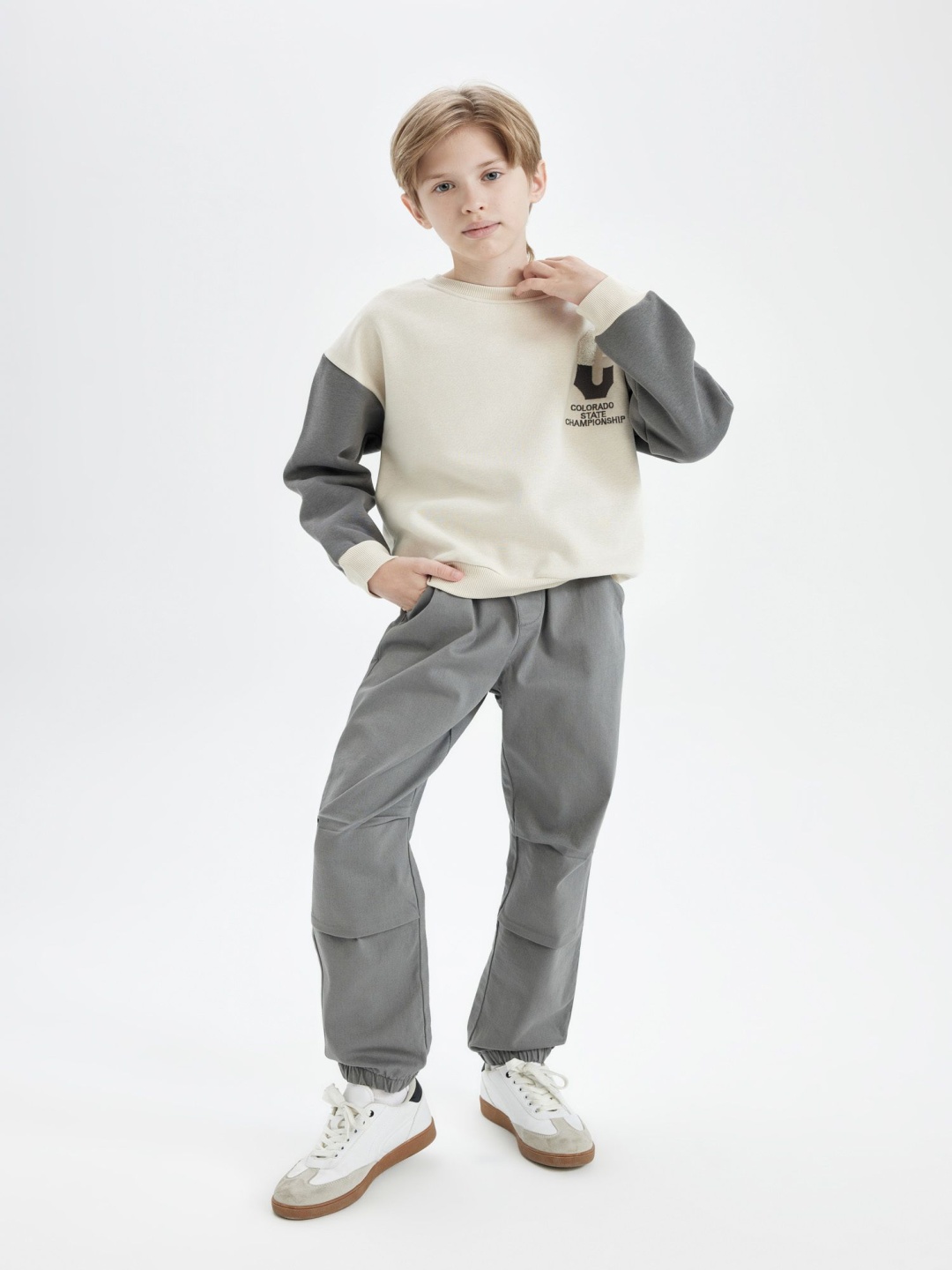 

DeFacto Boys Mid-Rise Joggers, Grey