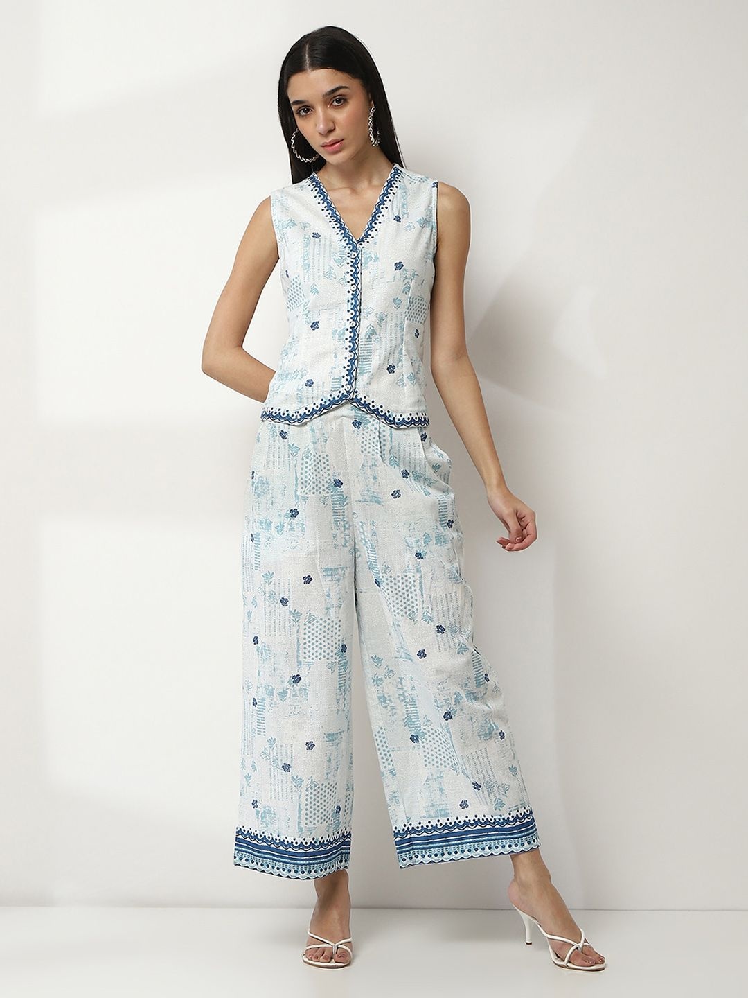 

Rangriti Floral Printed V-Neck Pure Cotton Waistcoat With Trousers, Blue