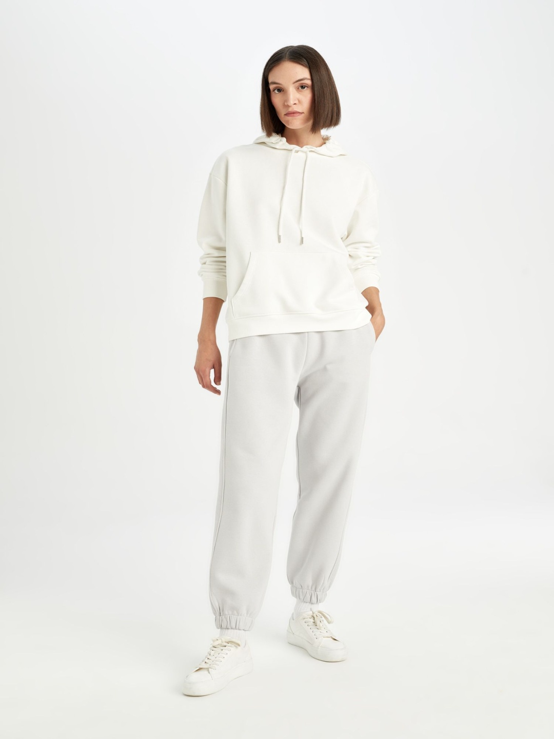 

DeFacto Women Trousers, White