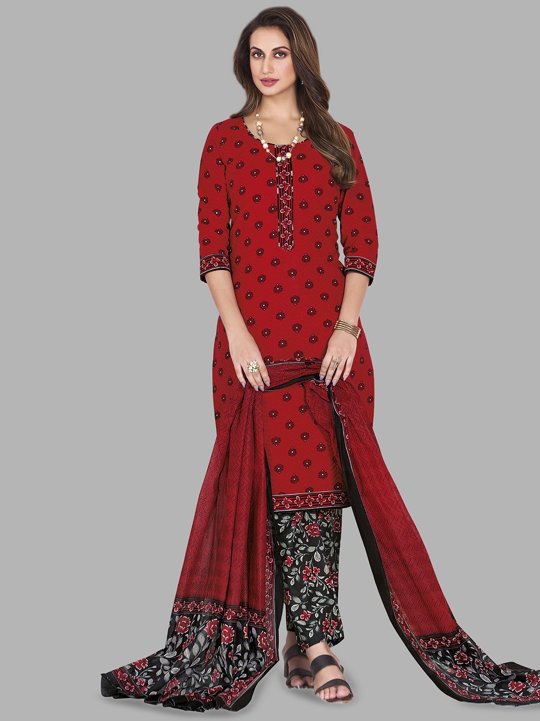 

Simmu Women Printed Regular Pure Cotton Kurta with Churidar & With Dupatta, Red