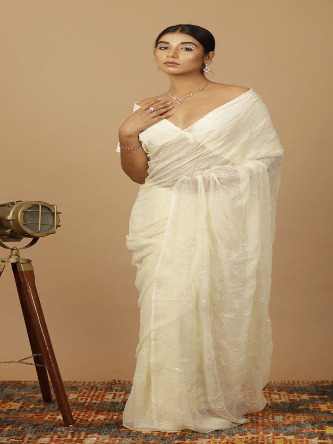 

Geroo Luxe Floral Embroidered Sequinned Pure Chiffon Saree, Cream