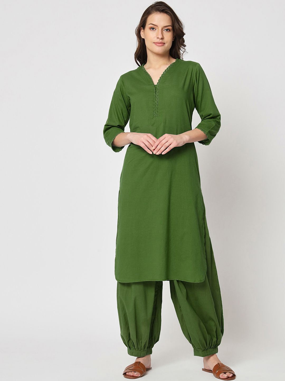 

Thevasa V-Neck Pure Cotton Straight Tunic With Trouser, Green