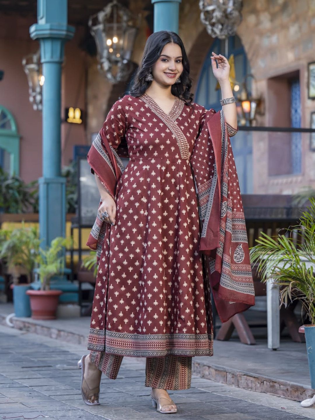 

Meena Bazaar Floral Printed V-Neck Sequinned Anarkali Kurta With Trouser & Dupatta, Maroon