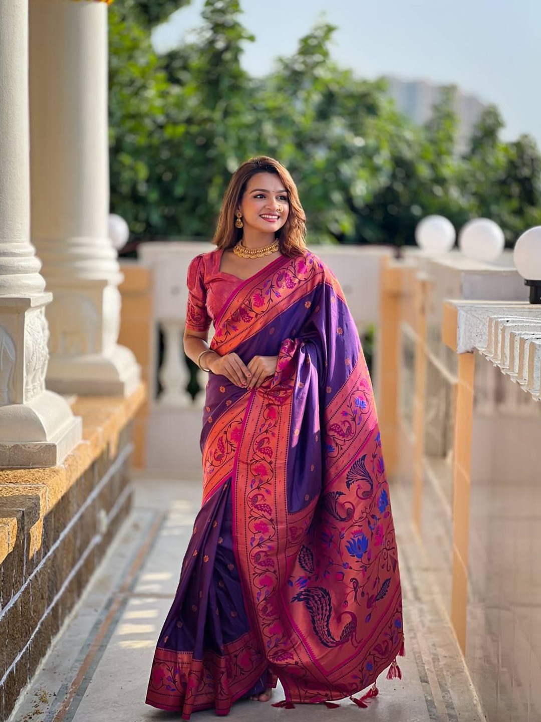 

Kriyansh Woven Design Zari Banarasi Saree, Purple