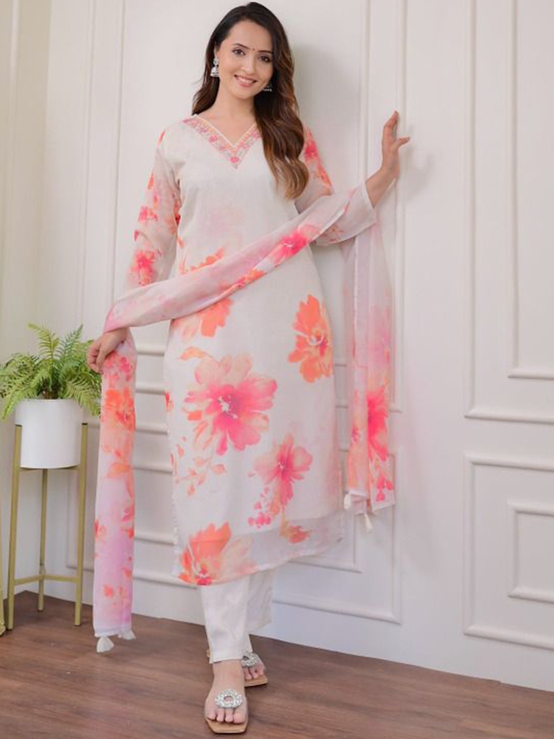 

PARNAVI Floral Printed Thread Work Straight Kurta with Trouser & Dupatta, White