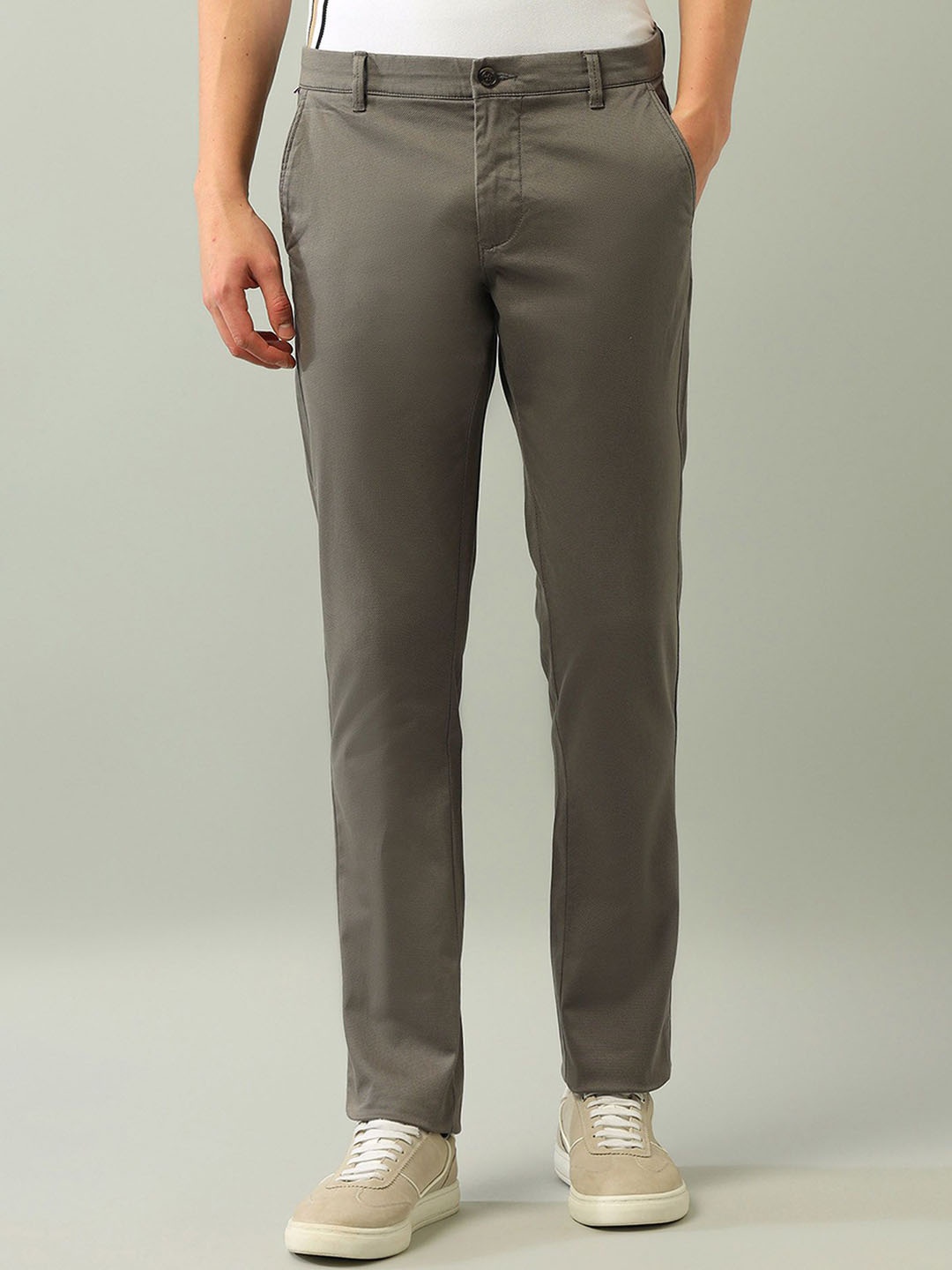 

Arrow Sport Men Slim Fit Mid-Rise Chinos, Grey