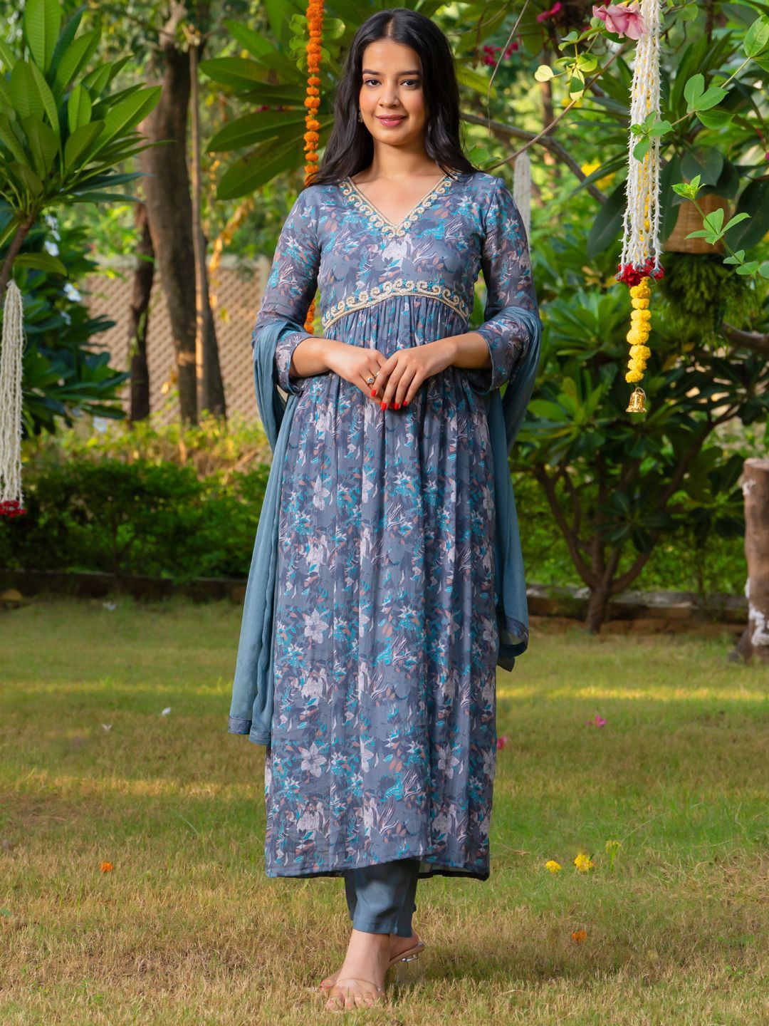 

HOUSE OF JAMOTI Women Floral Printed Pleated Kurta with Trousers & With Dupatta, Grey