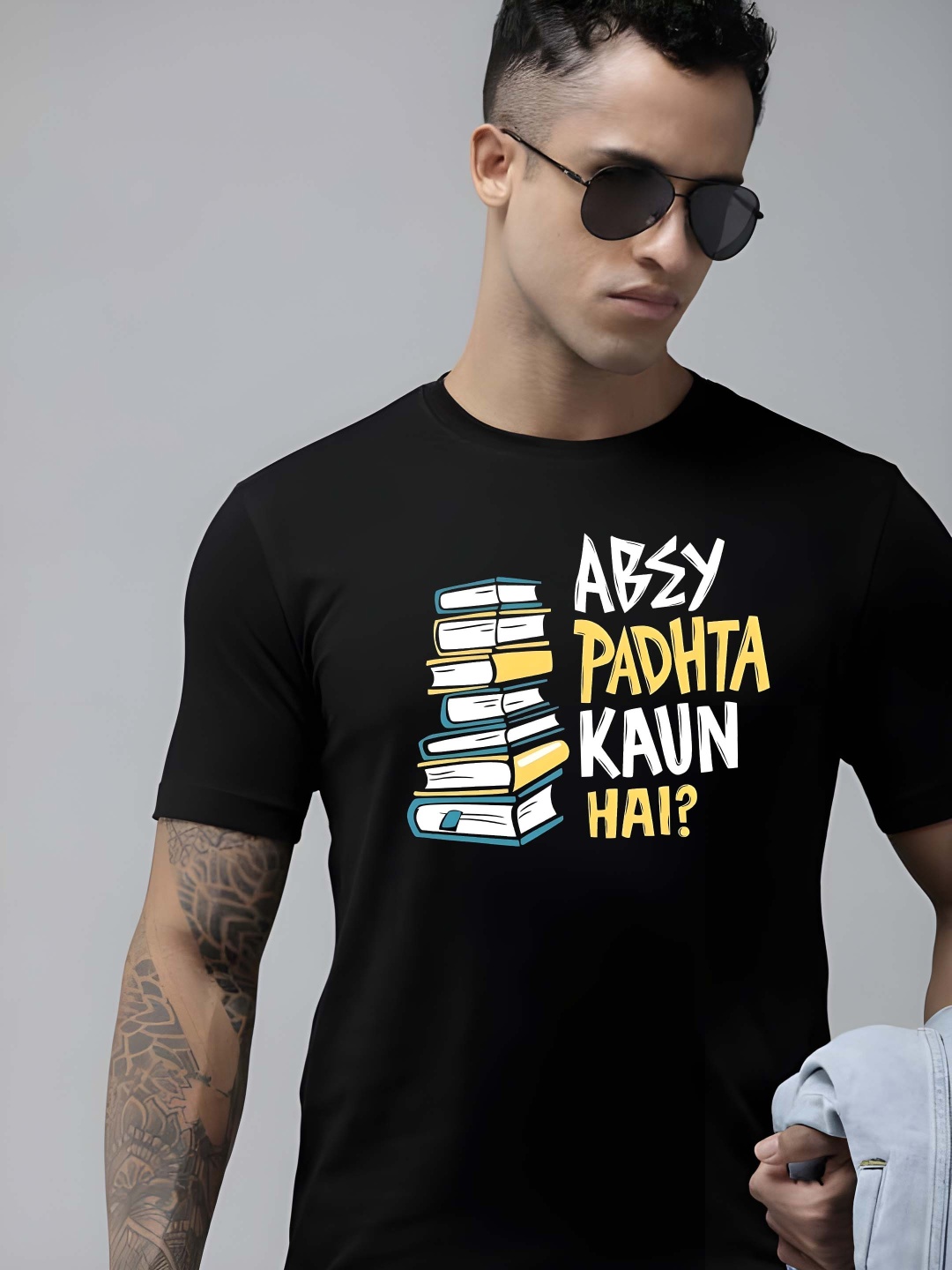

BOWLIFESTYLE Men Typography Printed Round Neck Cotton T-shirt, Black