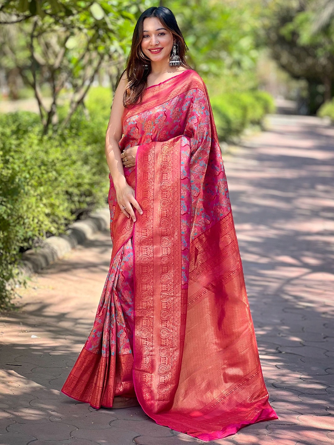 

HEER FASHION Woven Design Zari Banarasi Saree, Pink