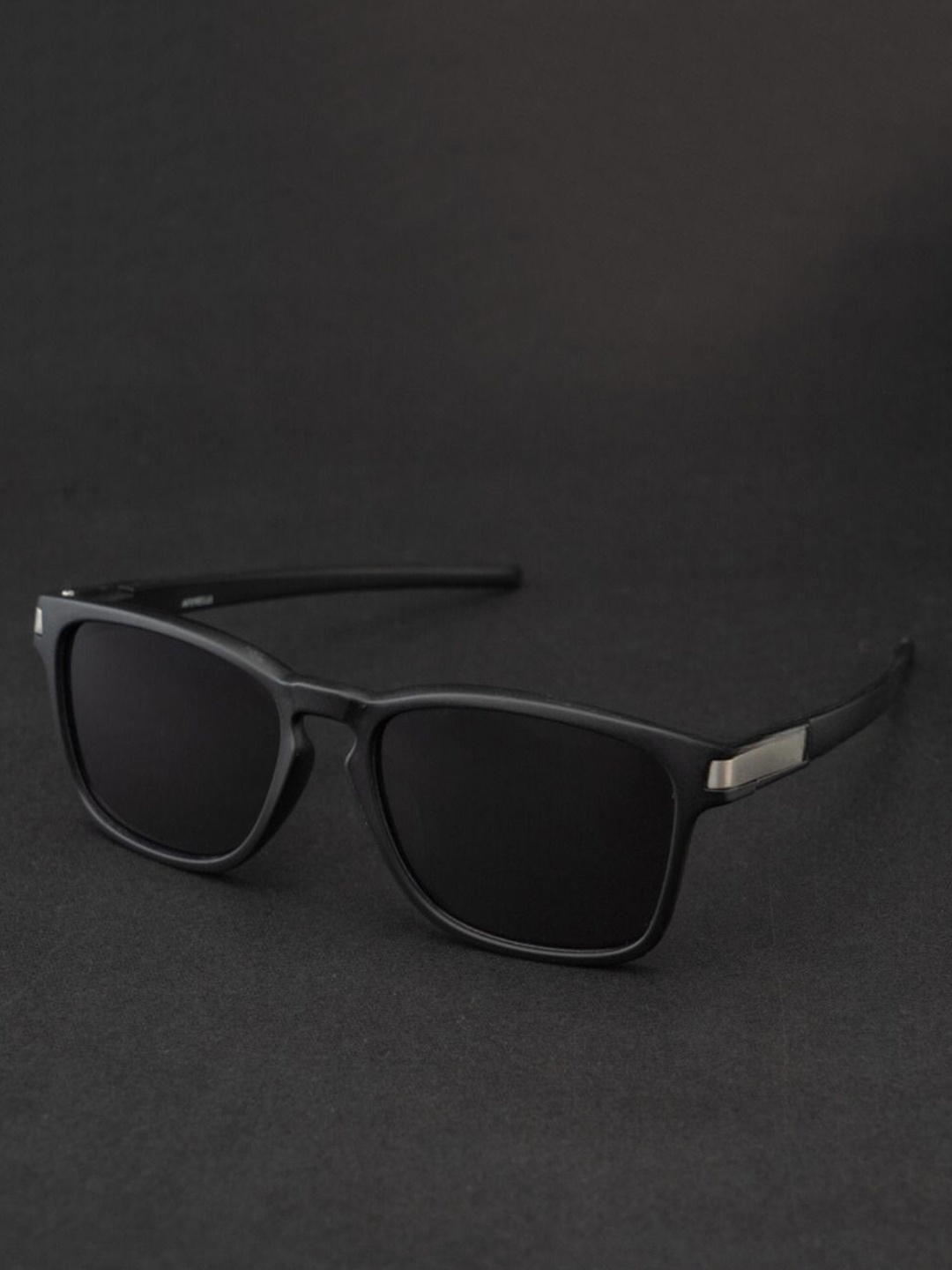 

AFERELLE Unisex Rectangle Sunglasses with Polarised Lens XBLKXBLK-Matt Black