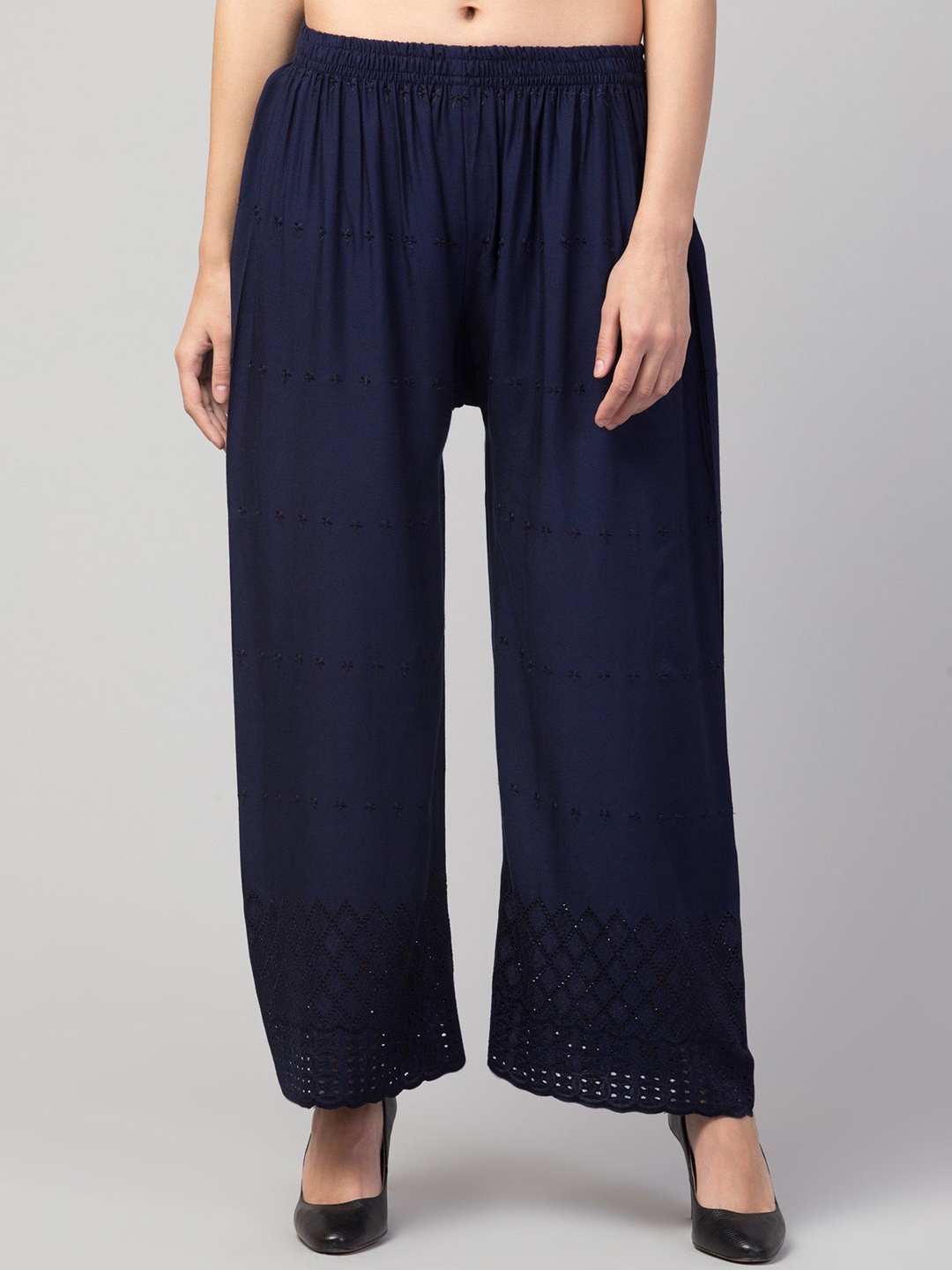 

STYLE PREZONE Women Ethnic Motifs Relaxed Trousers, Navy blue