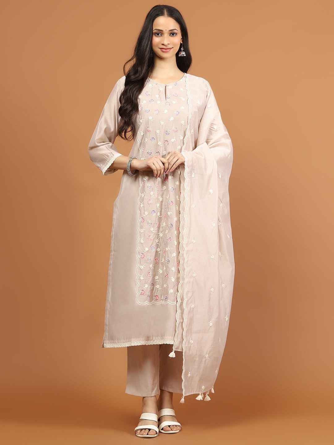 

Meena Bazaar Floral Embroidered Chanderi Silk Straight Kurta With Trouser And Dupatta, Beige