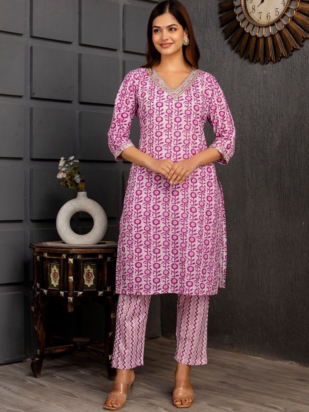 

TRENDSWILL Women Floral Printed Regular Kurta with Trousers, Pink