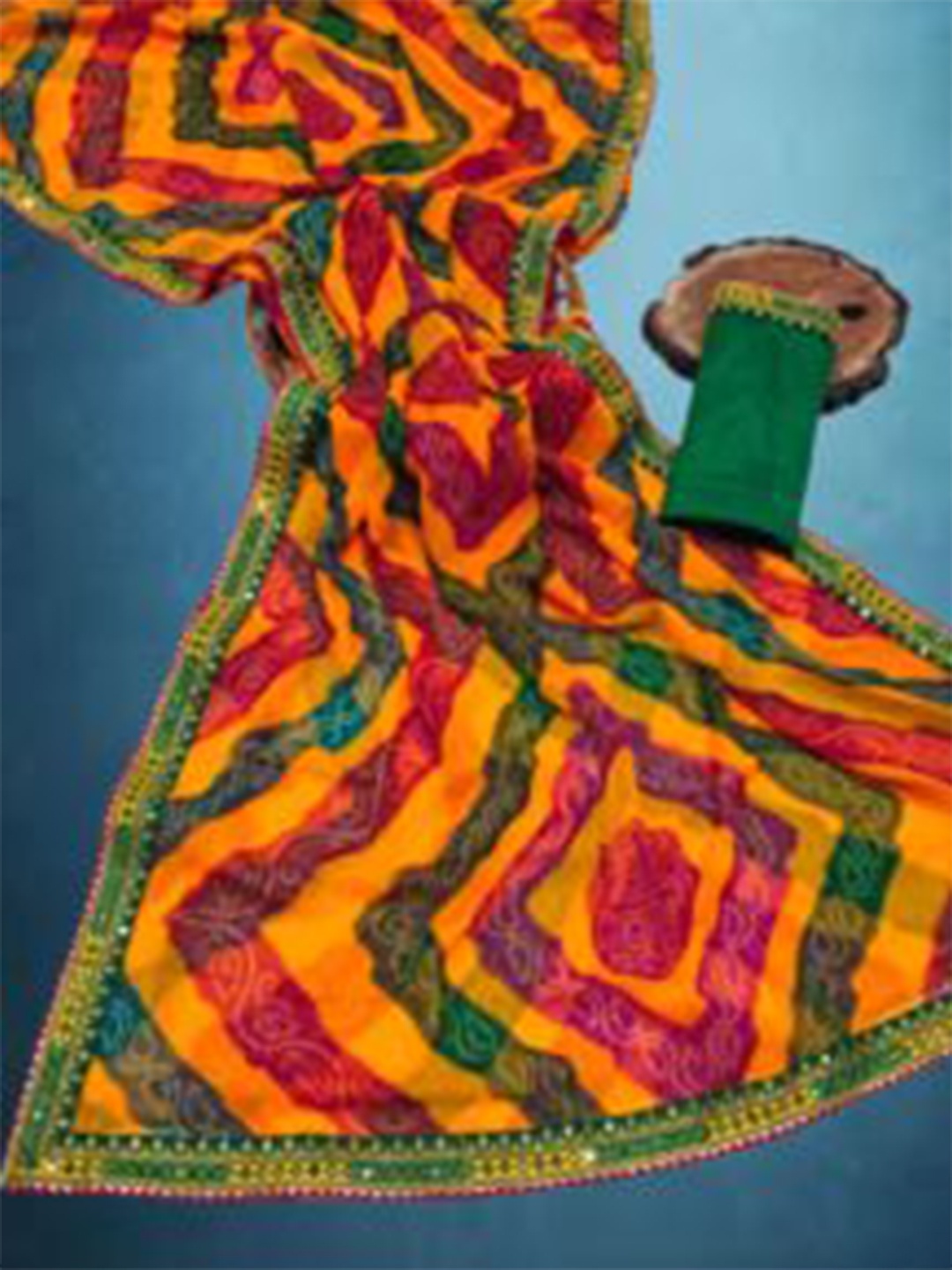 

MIYANIFAB Bandhani Printed Leheriya Saree, Green