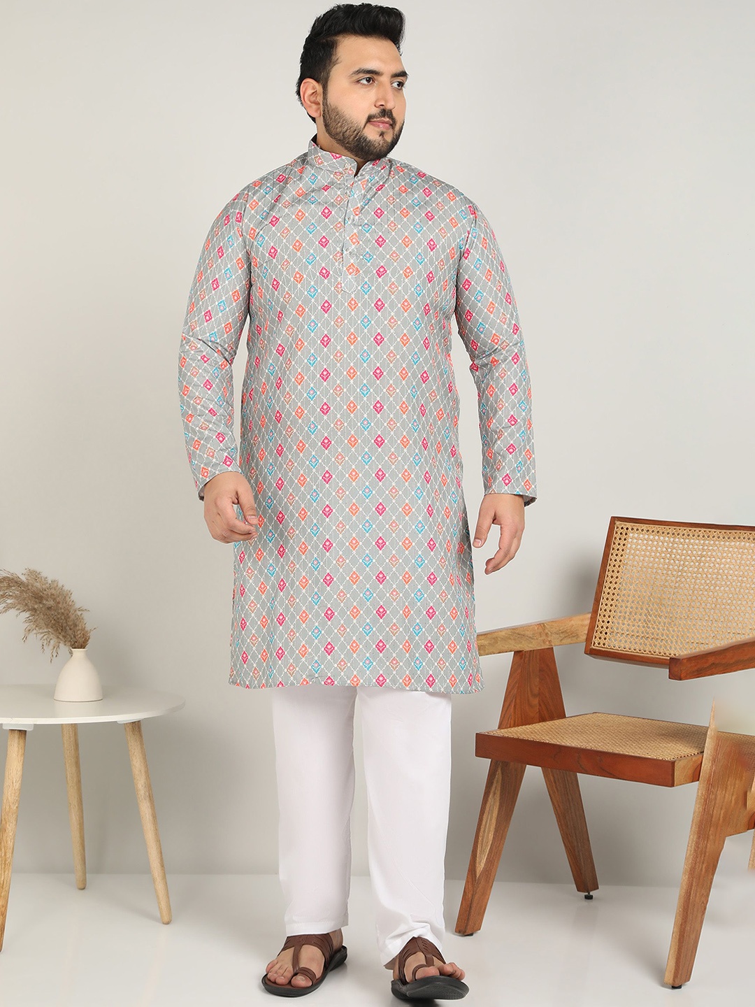 

ADWYN PETER Plus Size Geometric Printed Mandarin Collar Pure Cotton Straight Kurta, Grey