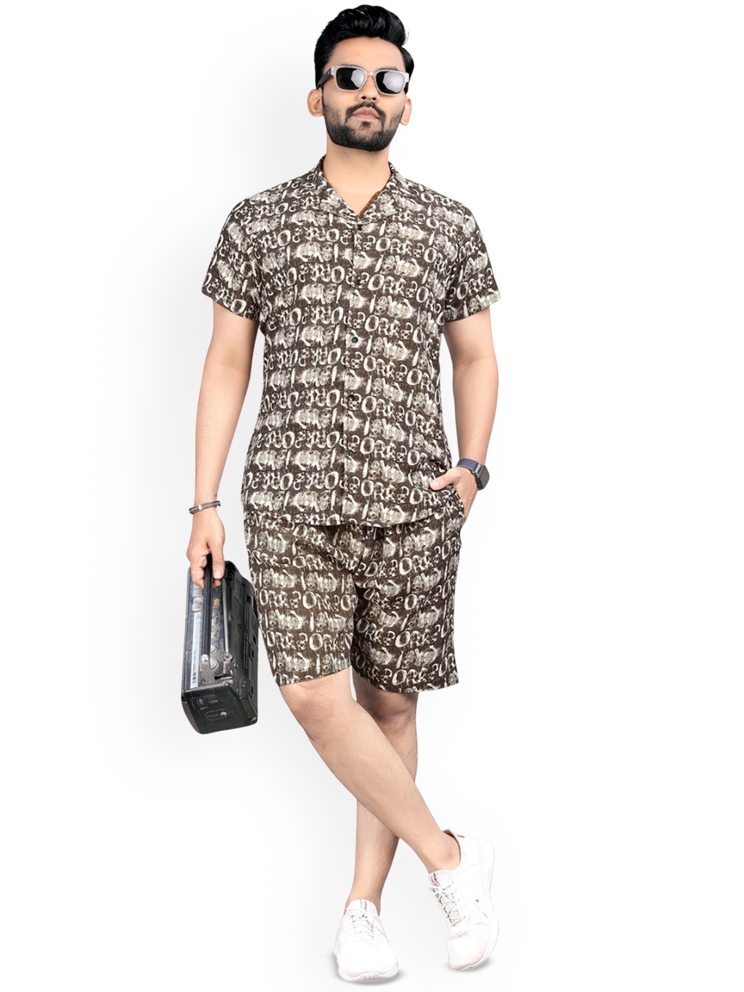 

VIMALNATH SYNTHETICS Abstract Printed Cotton Blend Shirt With Shorts, Brown