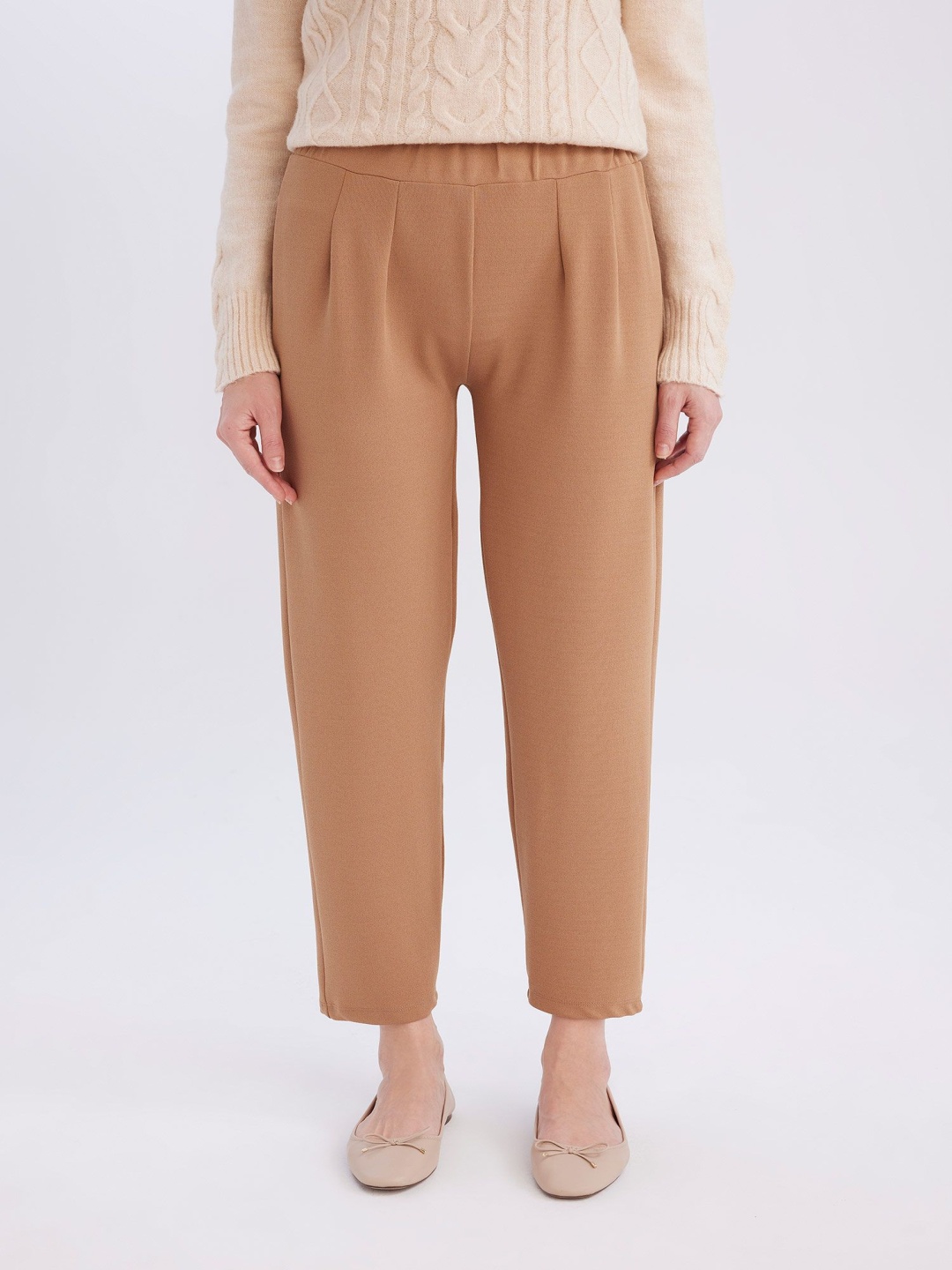 

DeFacto Women Mid-Rise Trousers, Brown