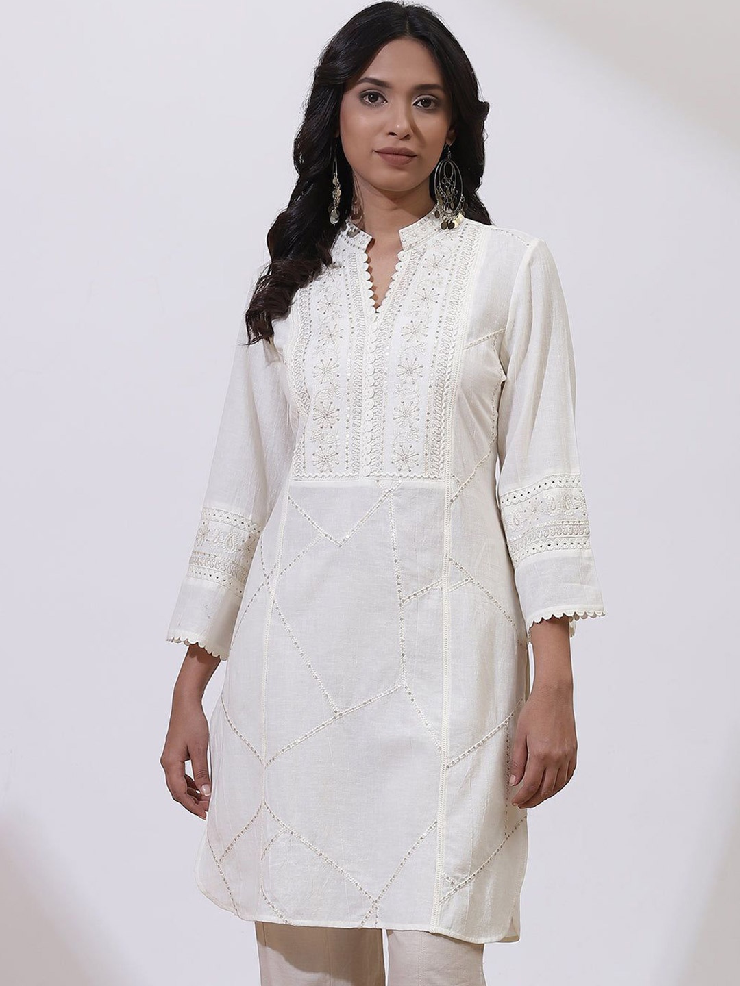 

Lakshita Women Embroidered Thread Work Pure Cotton Kurti, Off white