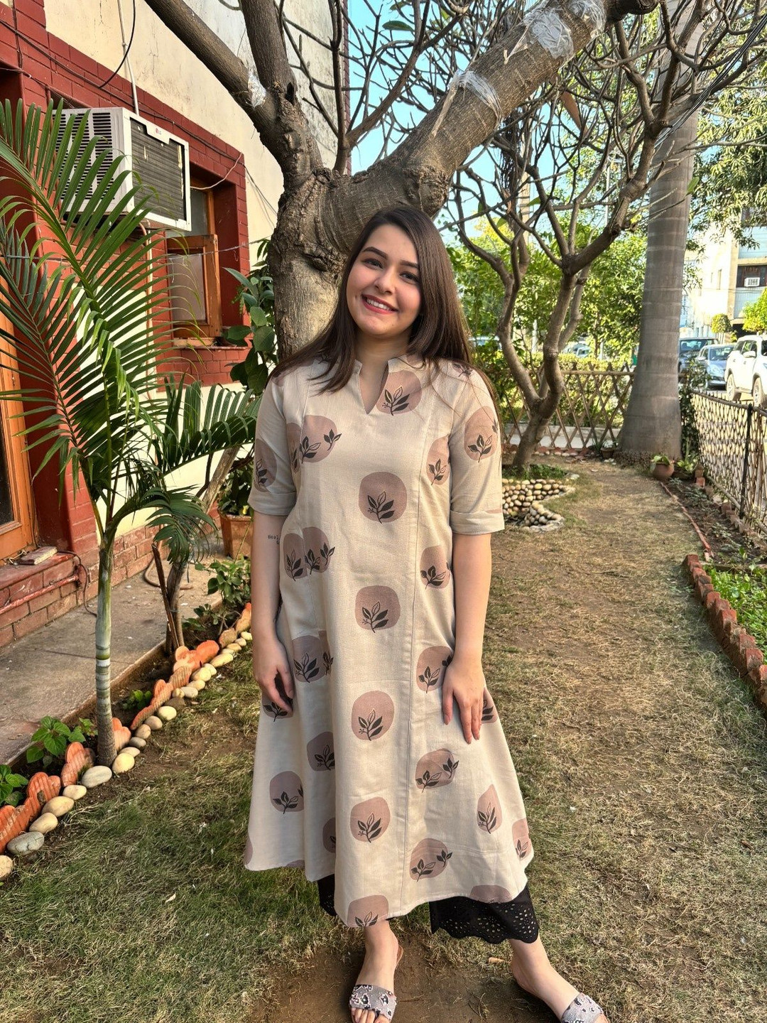 

Sanskritam Ethnic Motifs Printed V-Neck Block Print Cotton Kurta, Brown