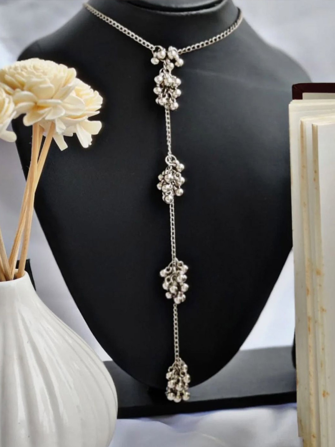 

Janpath Online Statement Necklace, Silver