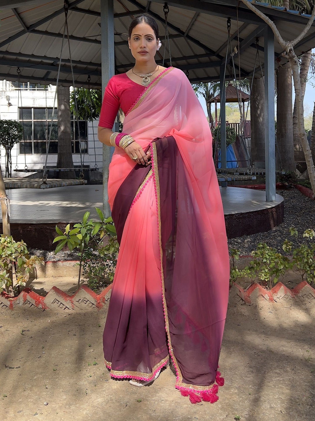 

A TO Z CART Colourblocked Pure Georgette Saree, Pink