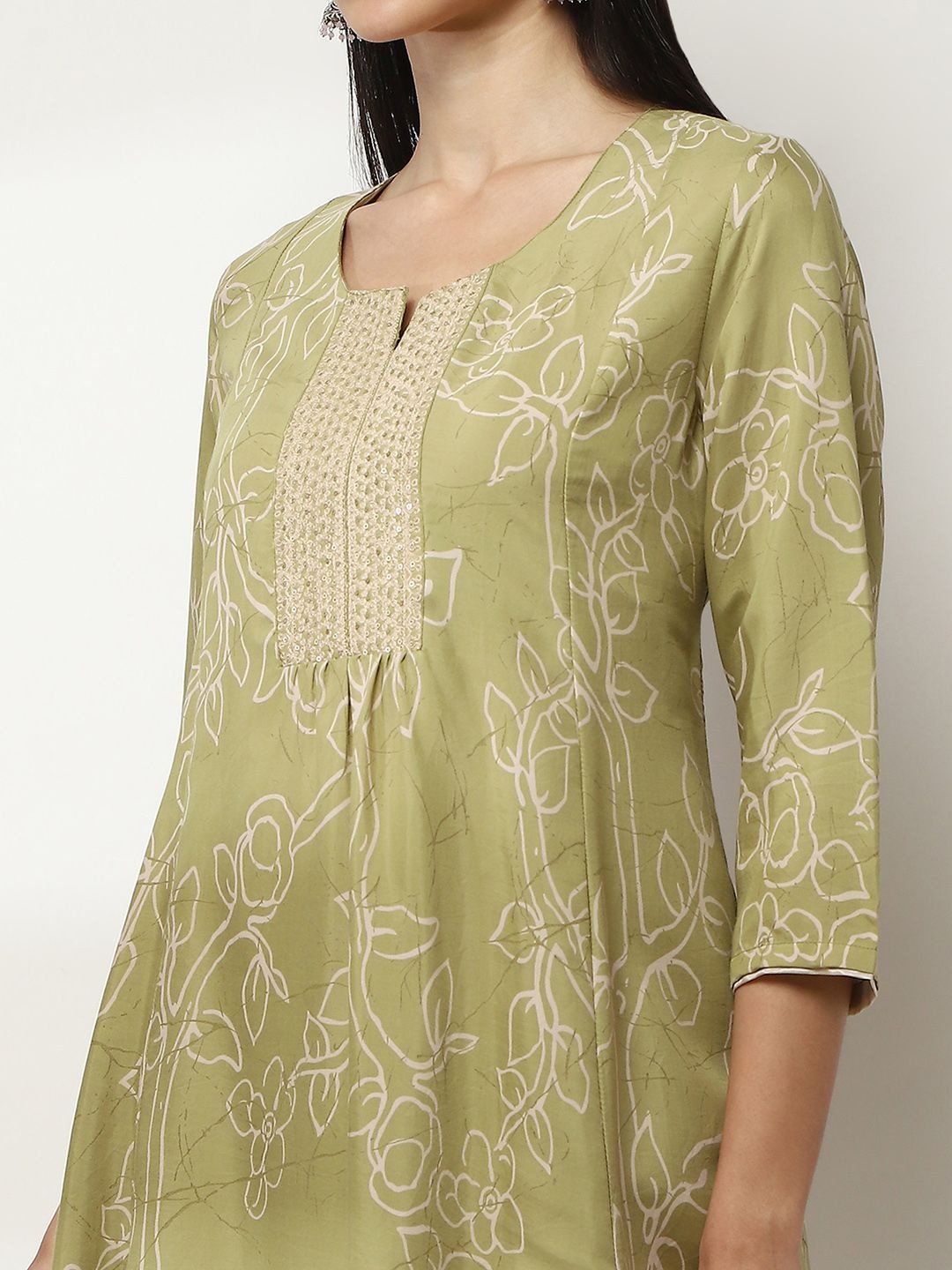 

NEYSA Floral Printed Notch Neck Straight Co-Ord Set, Green