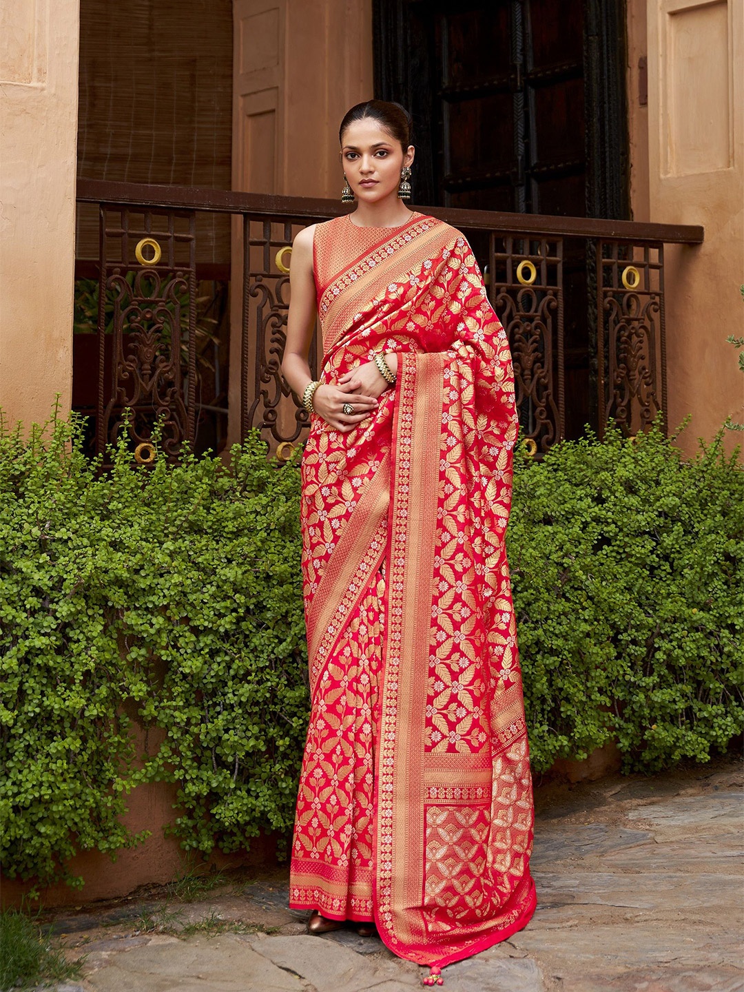 

MAHALASA Woven Design Zari Pure Silk Banarasi Saree, Red