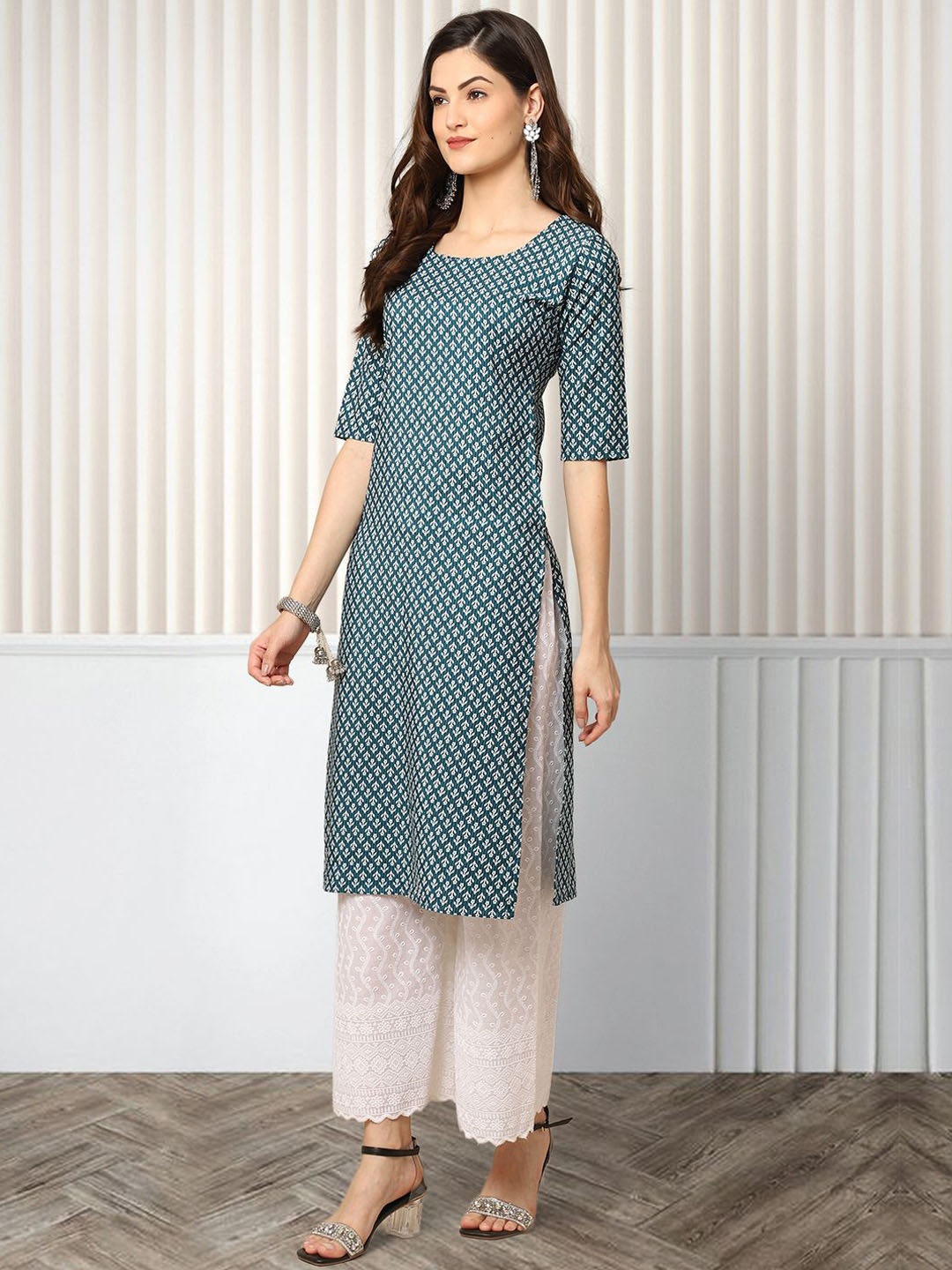 

Moda Rapido Floral Printed Round Neck Straight Kurta, Blue