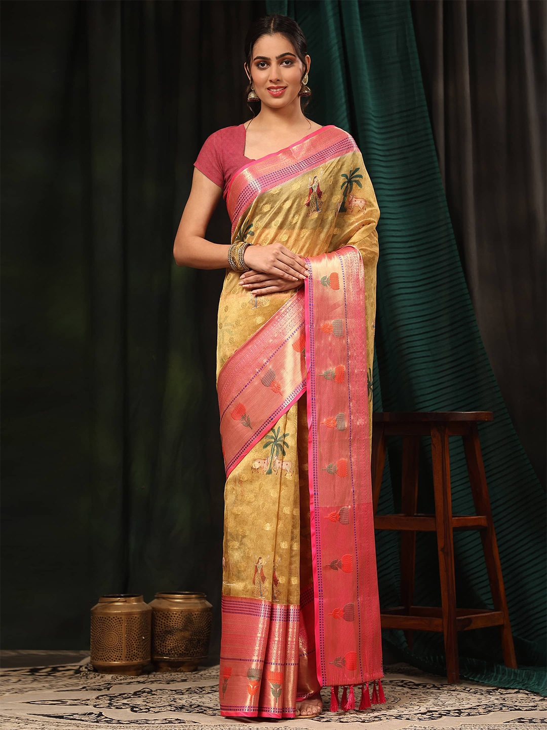 

DIVASTRI Ethnic Motifs Zari Art Silk Banarasi Saree, Mustard