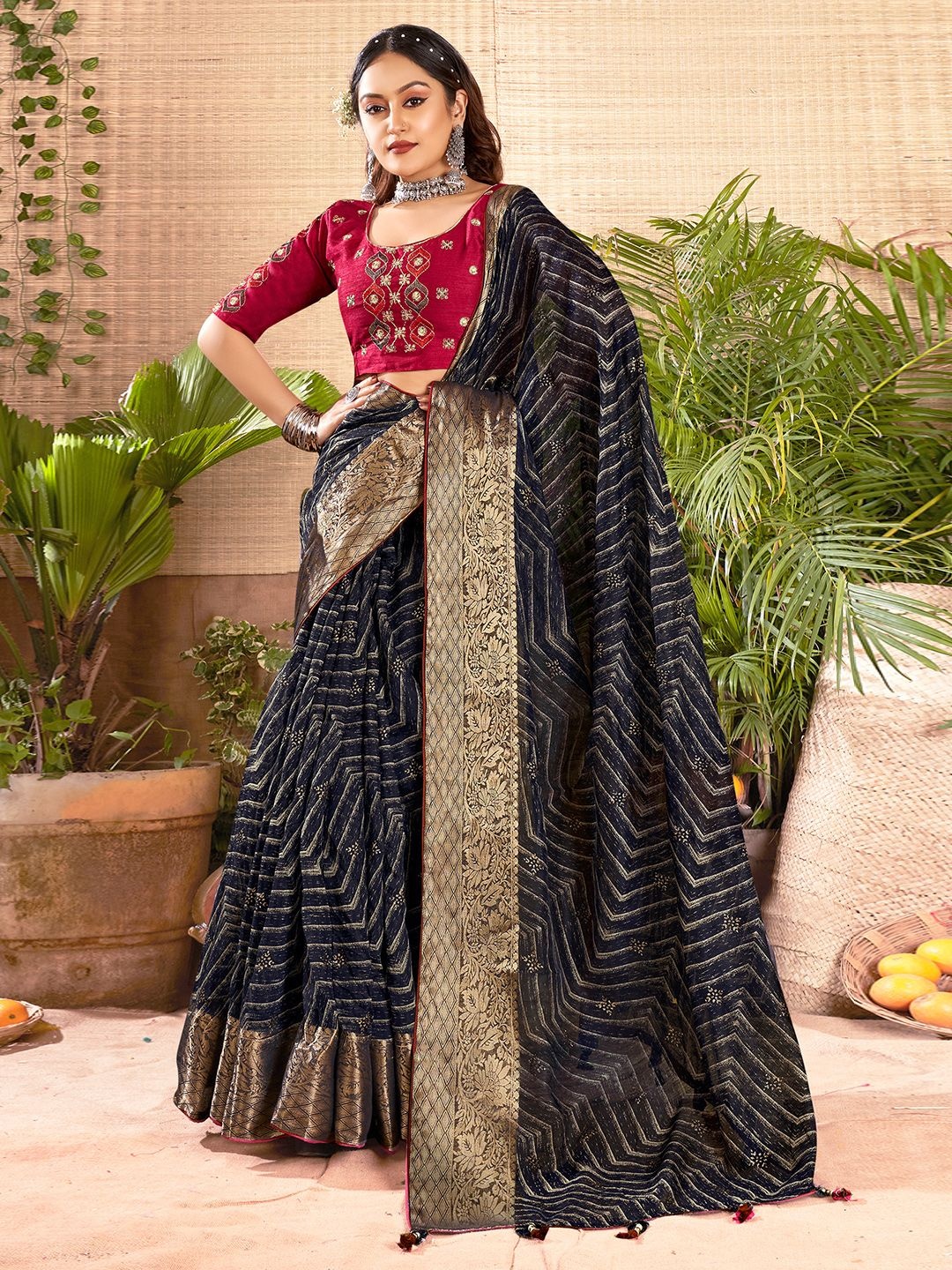 

Mitera Woven Design Zari Saree, Navy blue
