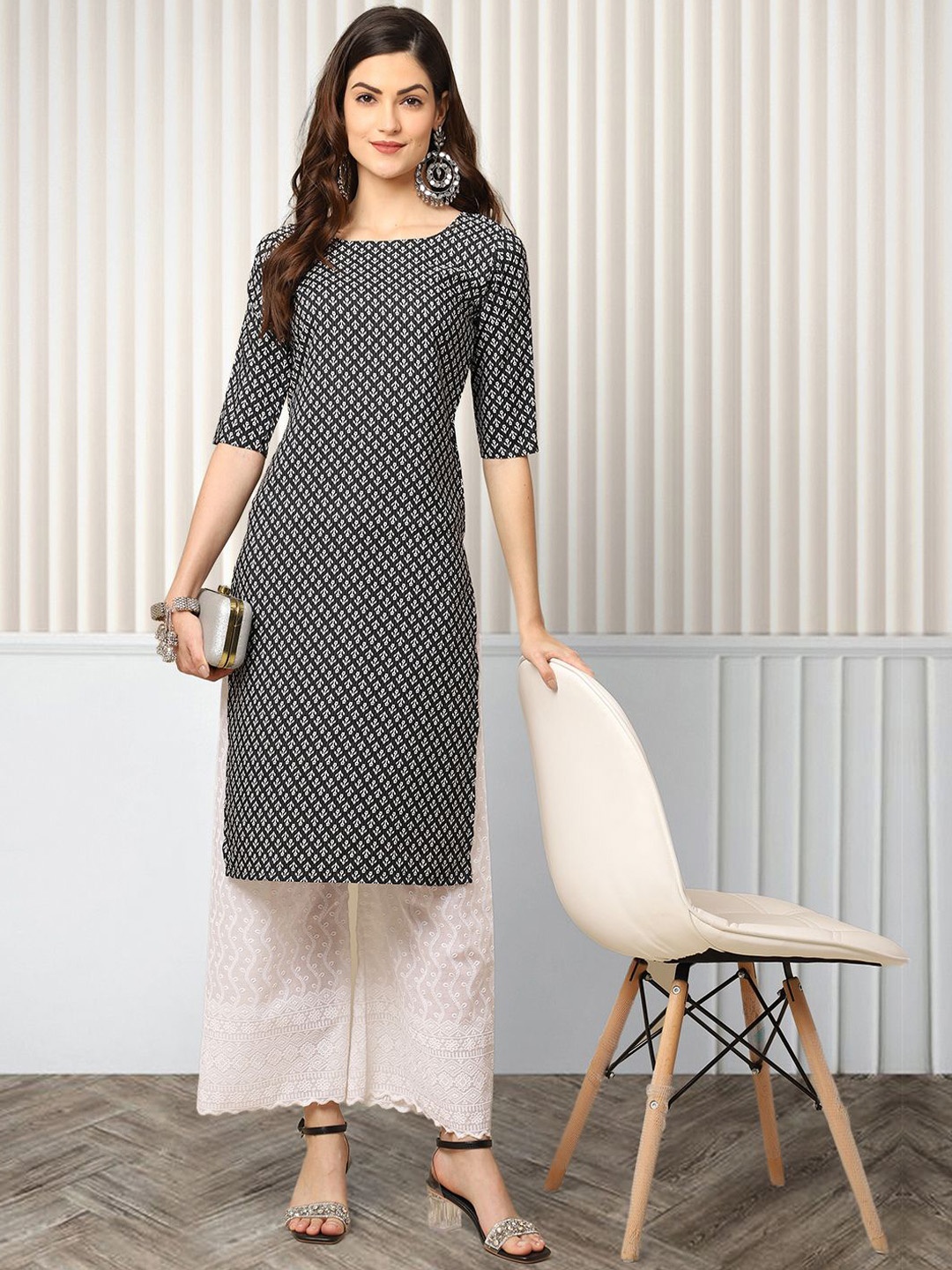 

Moda Rapido Floral Printed Round-Neck Straight Kurta, Black