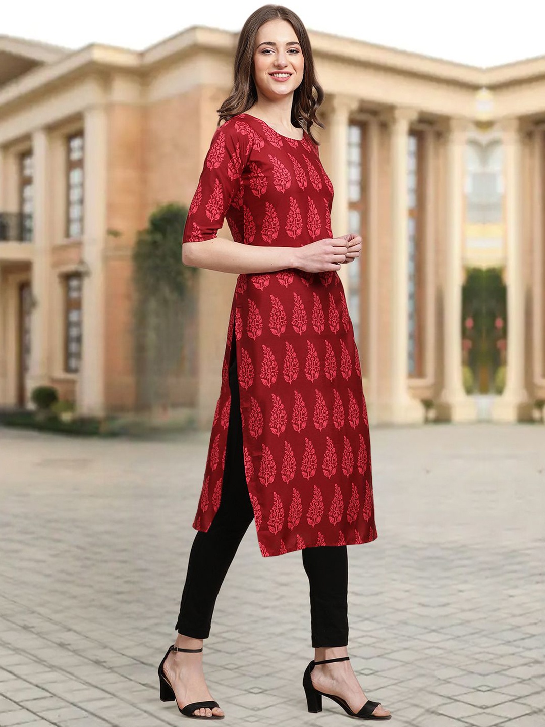 

7Threads Ethnic Motifs Printed Round Neck Straight Kurta, Red