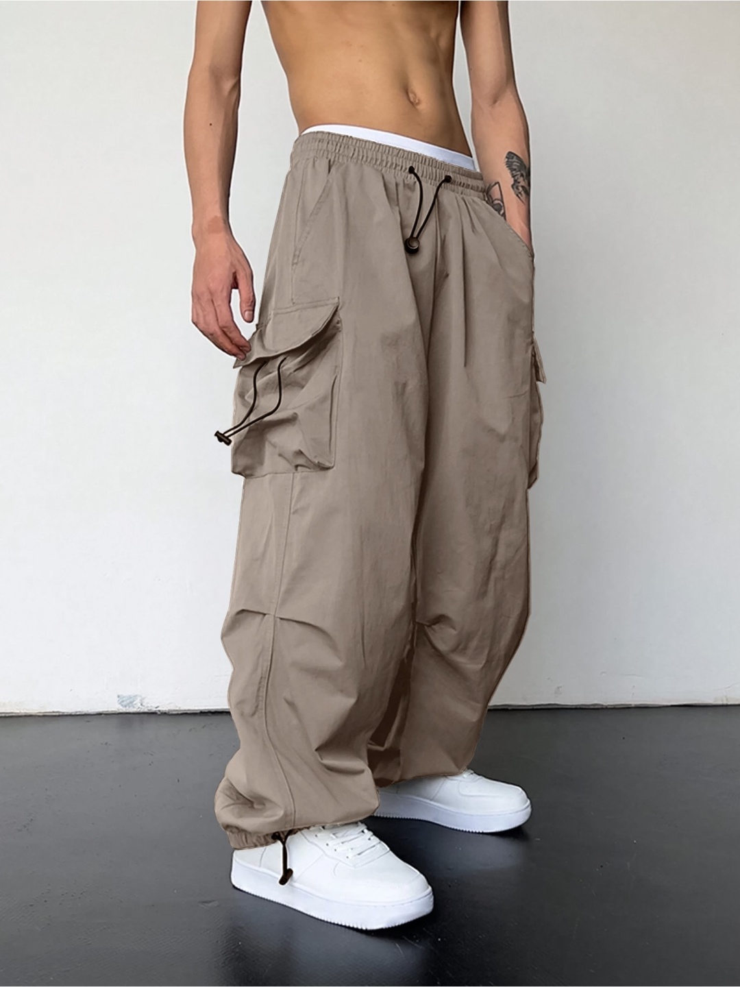 

Maniac Men Loose Fit Cargo Trousers, Grey