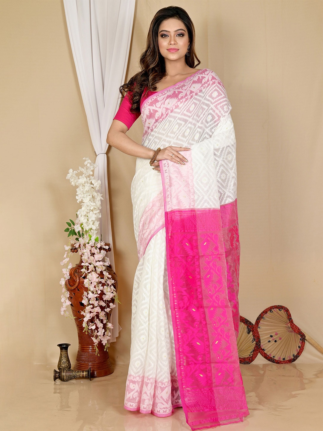 

PuJoy Woven Design Patchwork Jamdani Saree, White