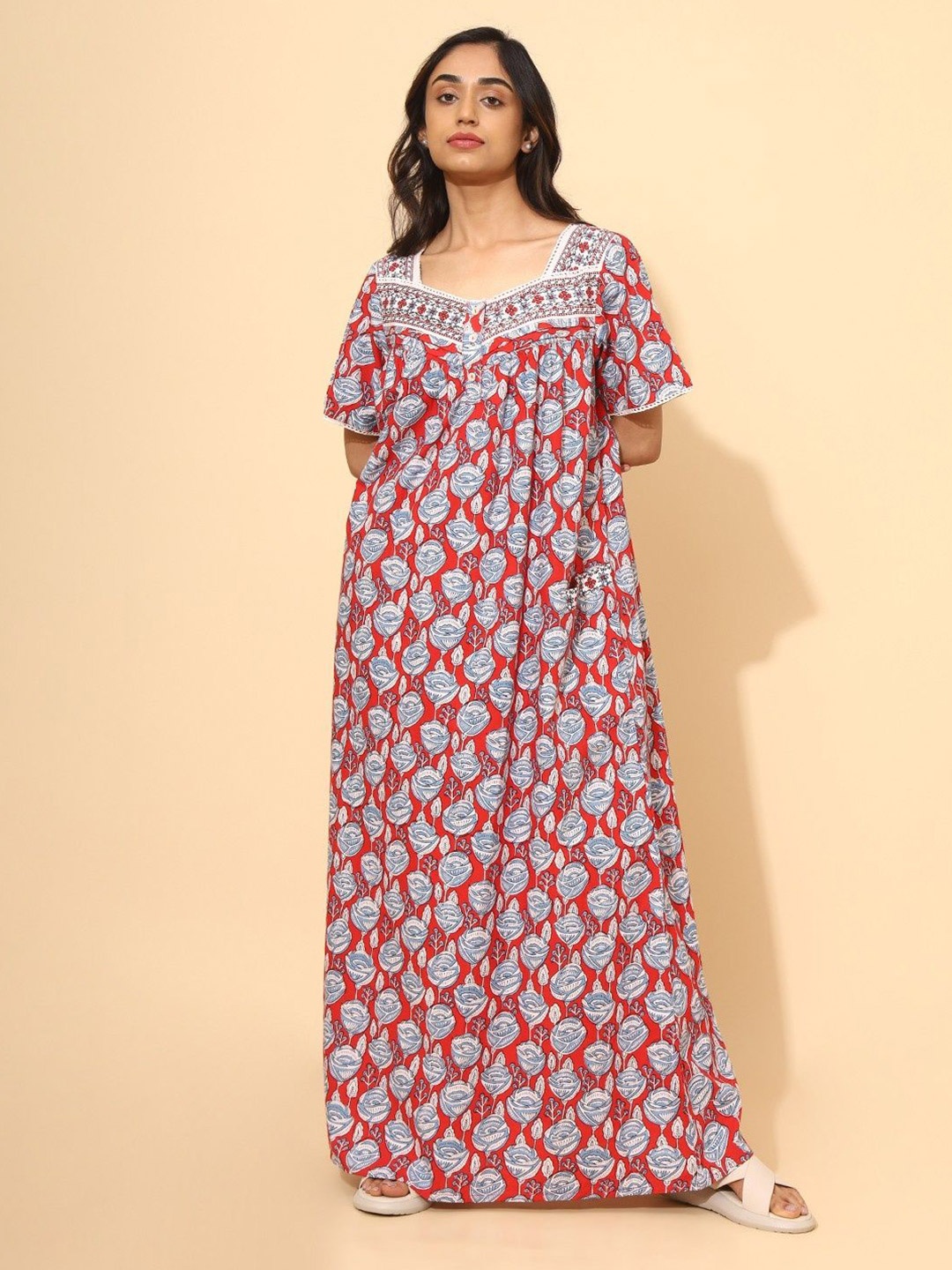 

YELLOW BLOOM Women Floral Printed Pure Cotton Maxi Nightdress, Grey