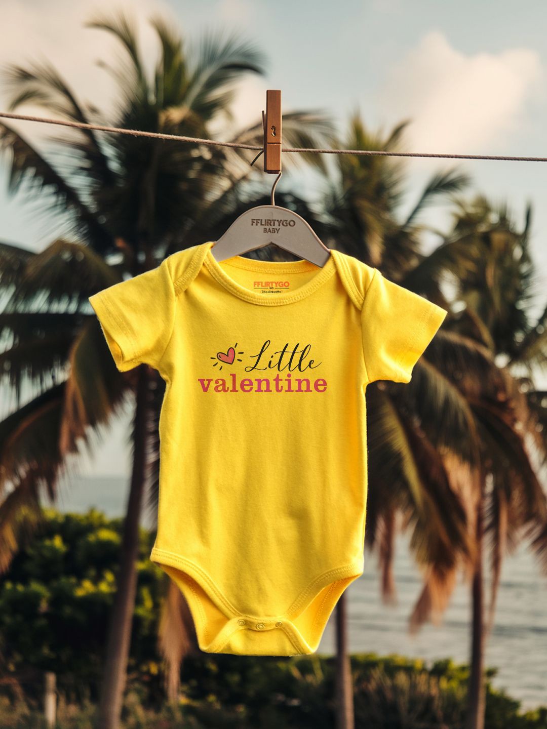 

FFLIRTYGO Infants Valentine Day Printed Cotton Bodysuit, Yellow