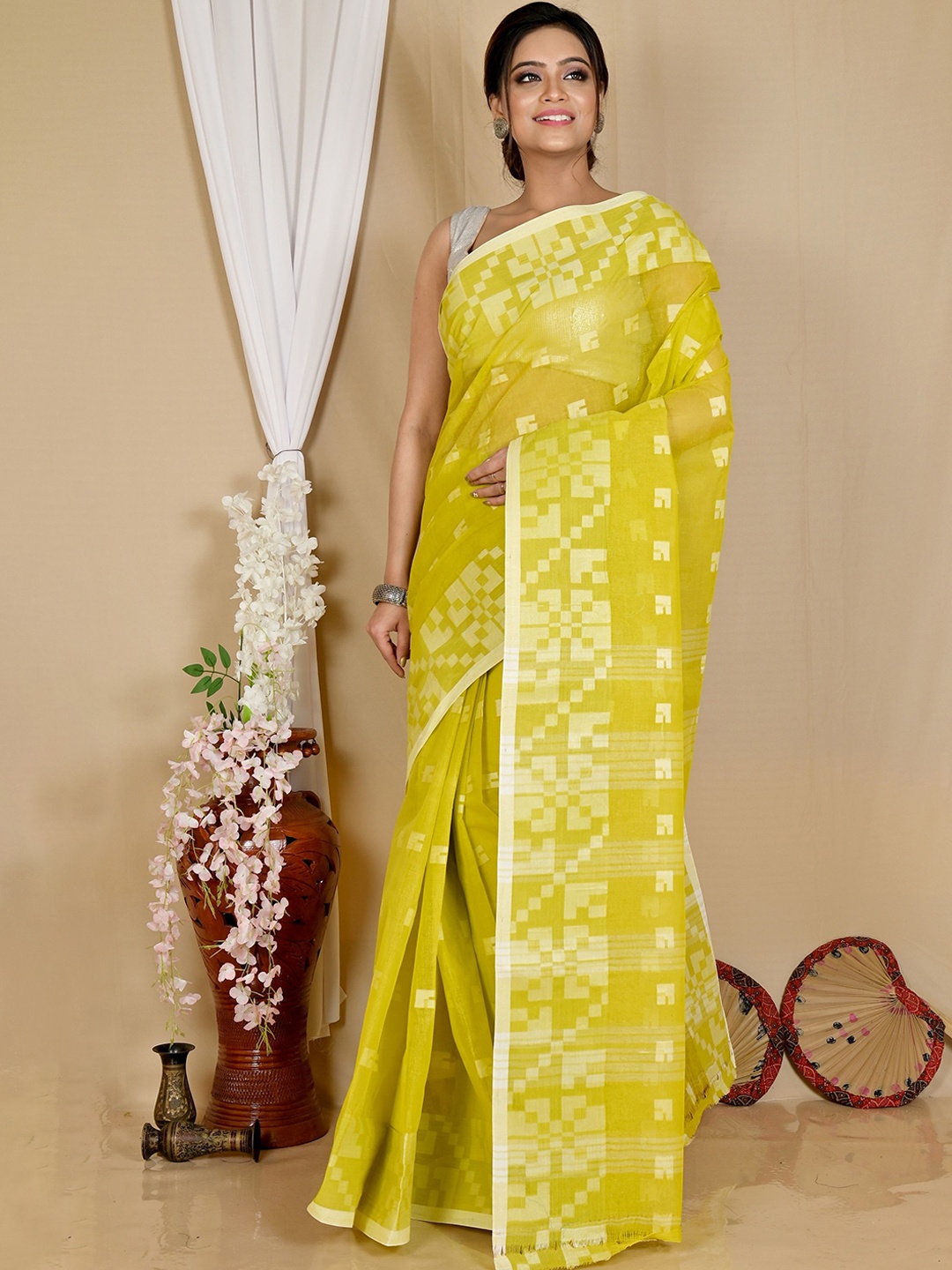 

PuJoy Woven Design Pure Cotton Taant Saree, Lime green