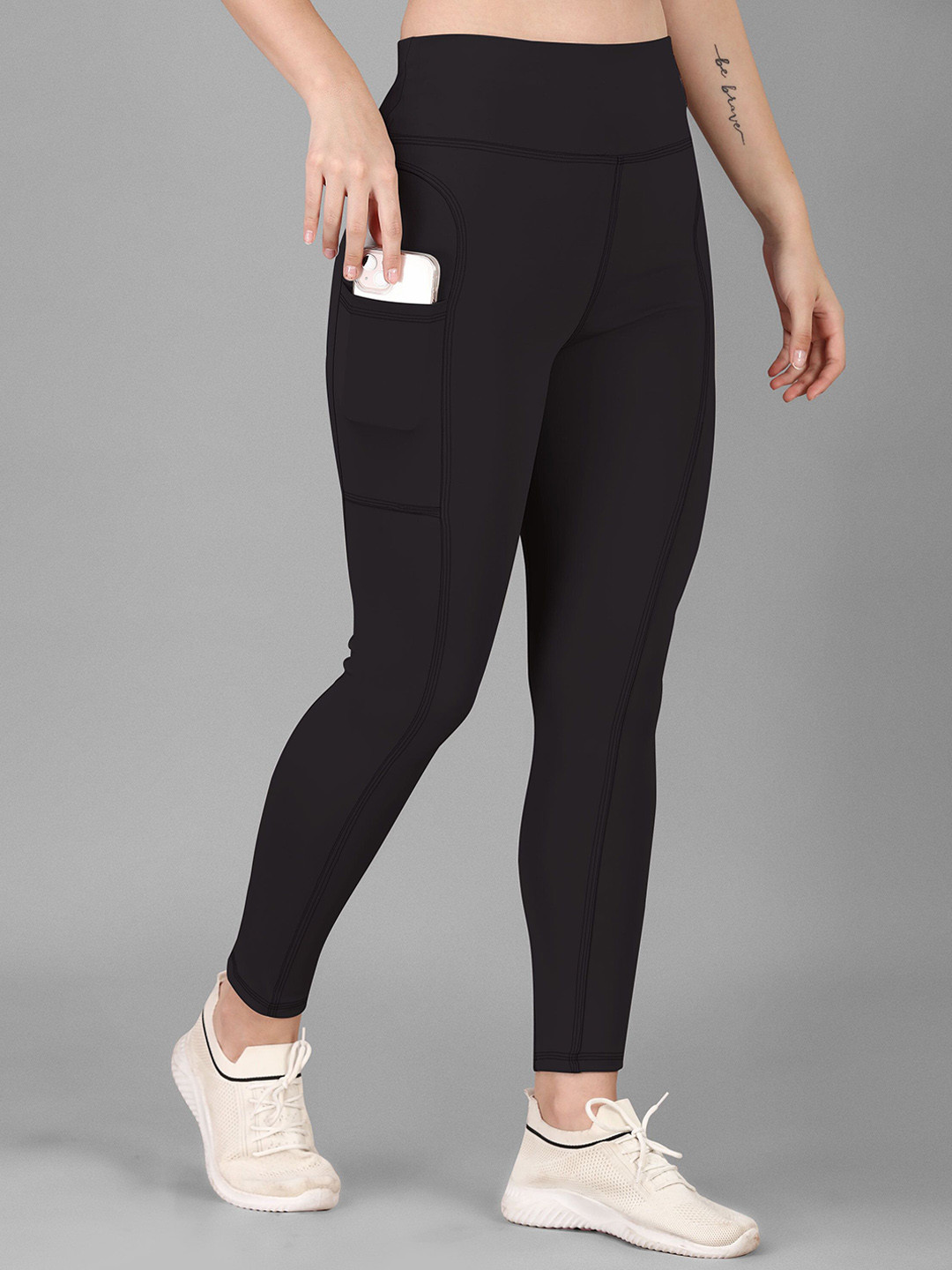 

POOJARAN SAREE High Rise Yoga Tights, Black