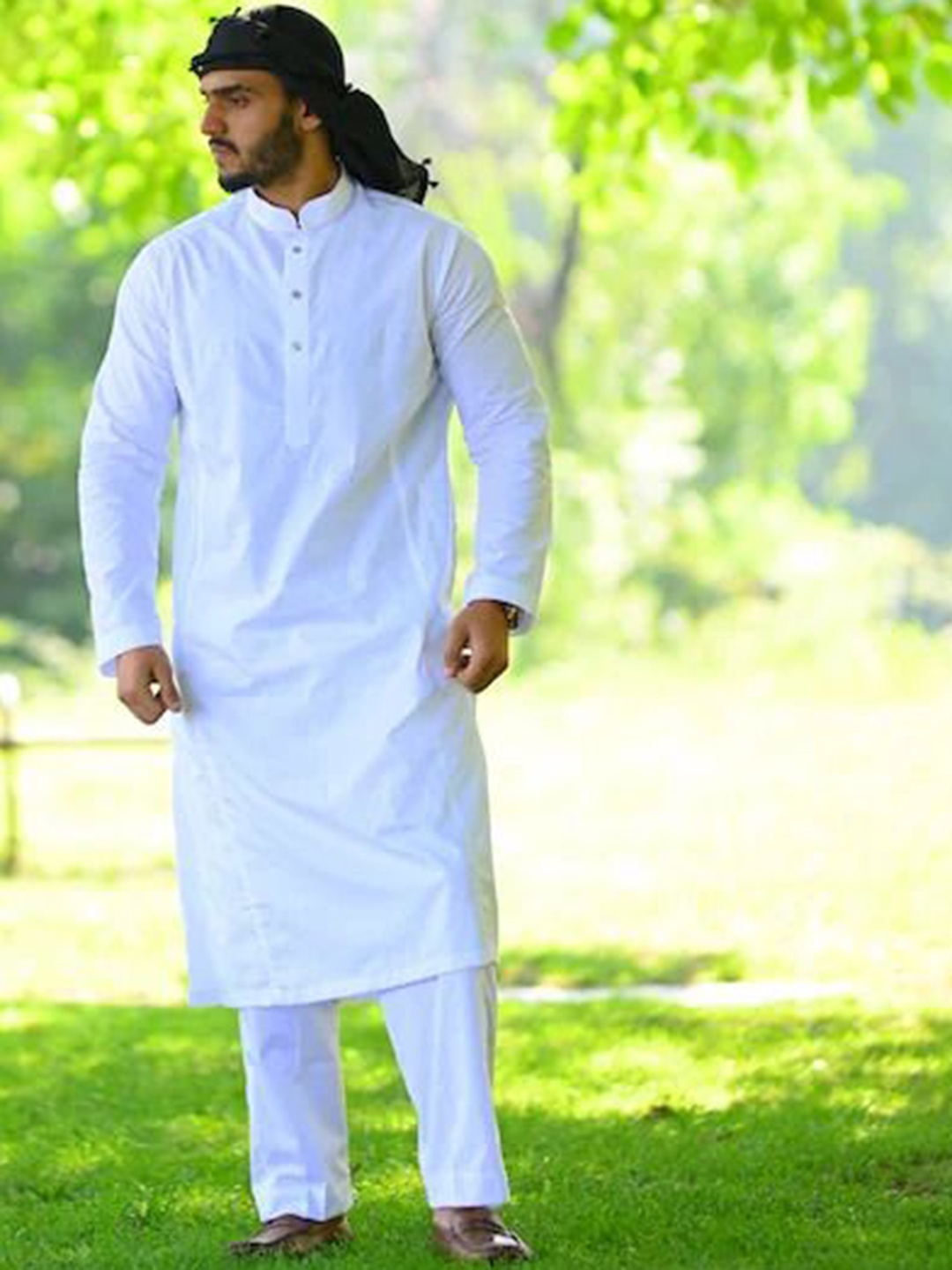 

Baraqah Men Flared Sleeves Thread Work Pathani Kurta, White