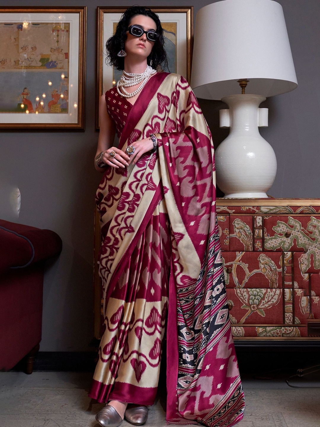 

MySilkLove Ethnic Motifs Printed Satin Saree, Maroon