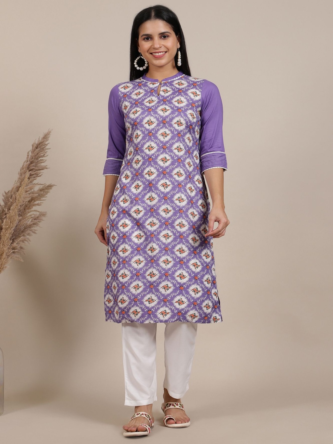 

AURELIA Ethnic Motifs Printed Keyhole Neck Straight Kurta With Palazzos, Purple