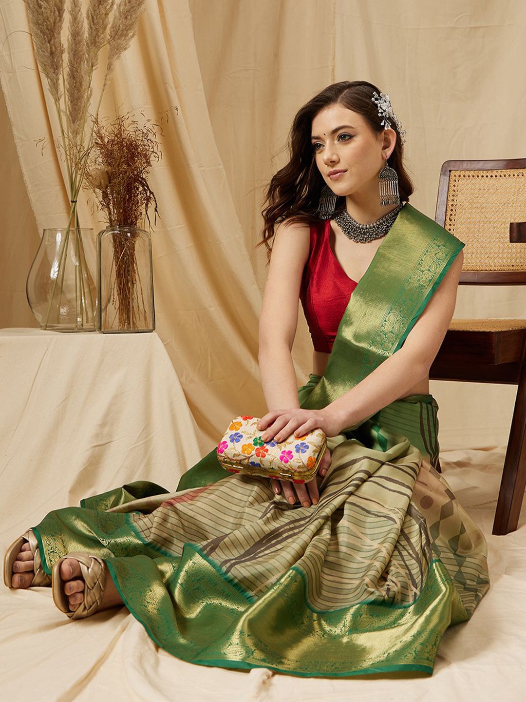 

DIVASTRI Floral Zari Tissue Banarasi Saree, Green