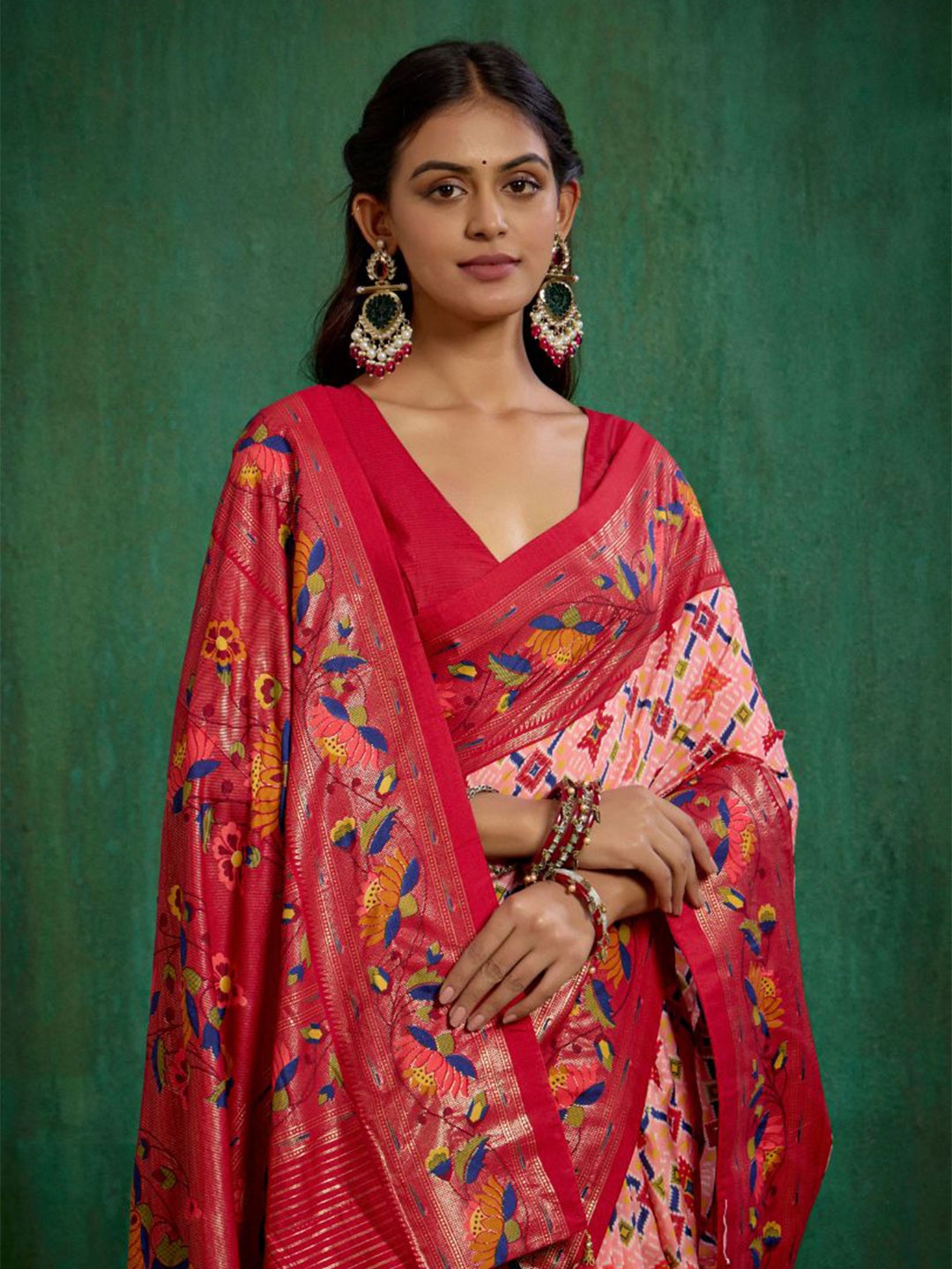 

Sangria Ethnic Motifs Printed Saree, Pink