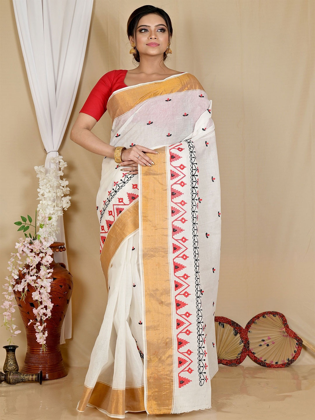 

PuJoy Woven Design Pure Cotton Taant Saree, White