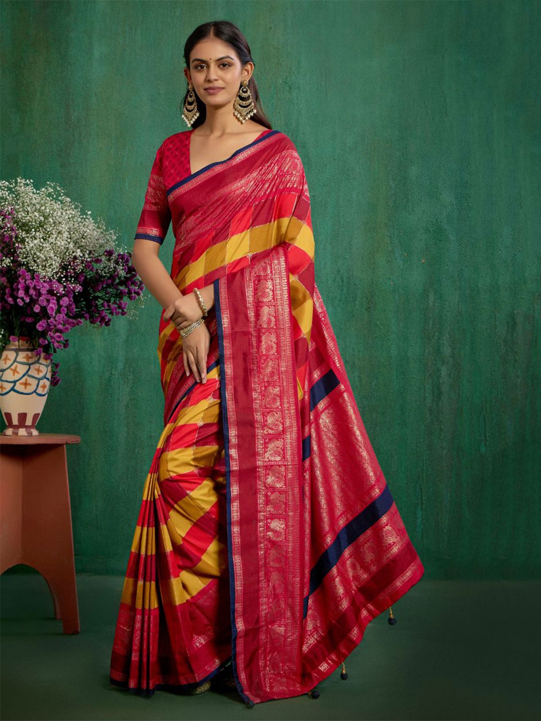 

Sangria Striped Printed Zari Saree, Red