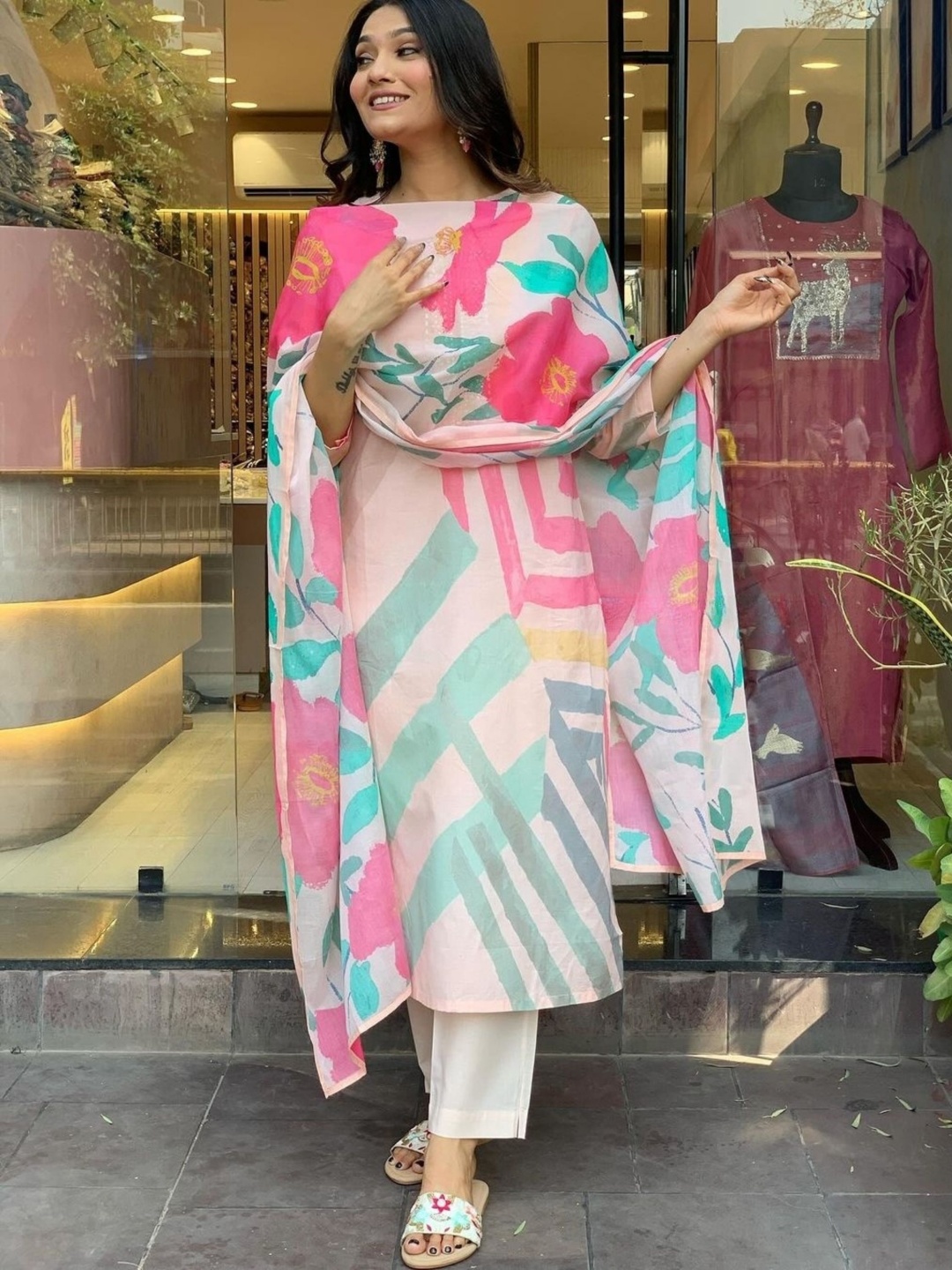 

KALINI Abstract Printed Notched Neck Straight Kurta With Trousers & Dupatta, Off white