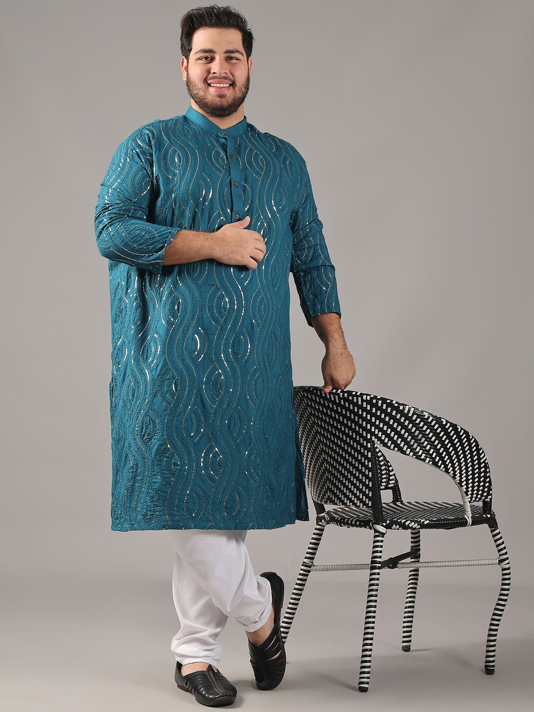 

SOJANYA PLUS Plus Size Men Floral Embroidered Pure Cotton Straight Kurta & Pyjamas, Teal