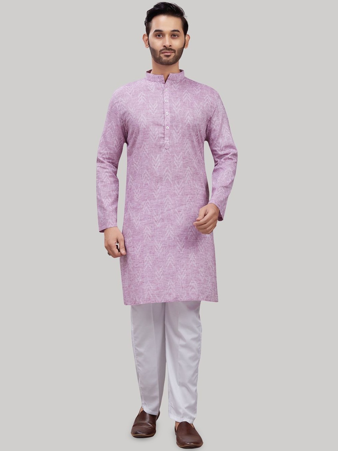 

Studio Shringaar Men Geometric Printed Kurta, Pink